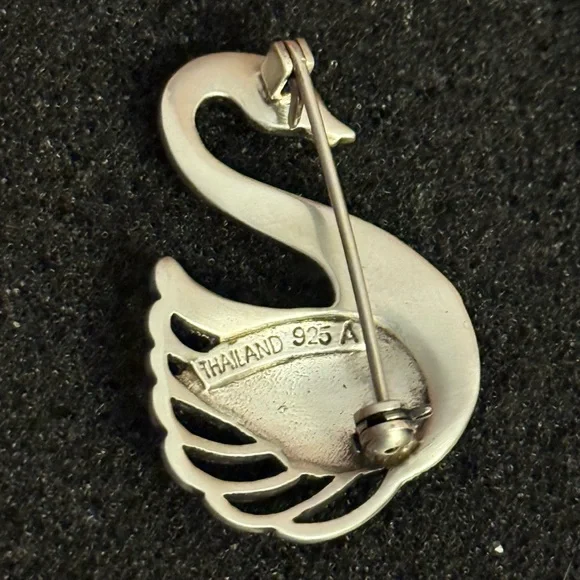 Sterling Silver‎ Swan Brooch with Marcasite Stones Thailand - Picture 3 of 9